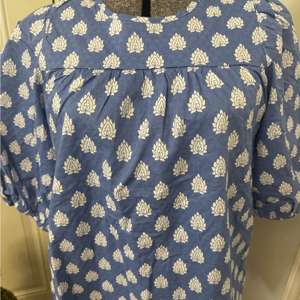 Women’s Michelle McDowell Blue Floral Women's Top NWT - Picture 2 of 5